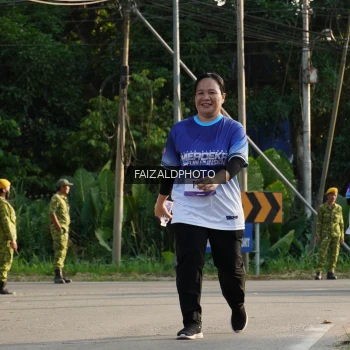 Runner Photo 3476325