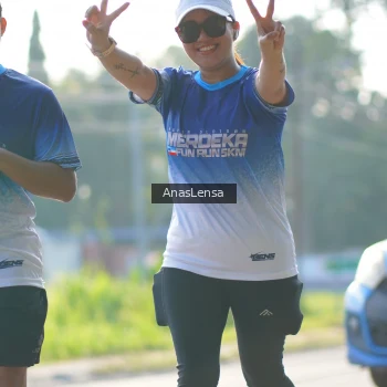 Runner Photo 3476393