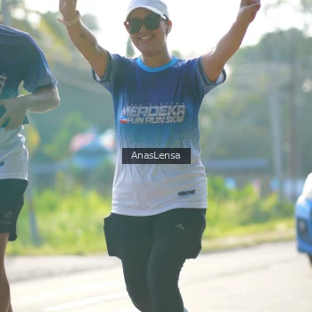 Runner Photo 3476414