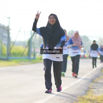Runner Photo 3476449