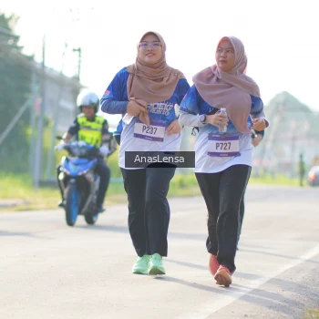 Runner Photo 3476490