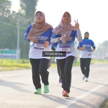 Runner Photo 3476515