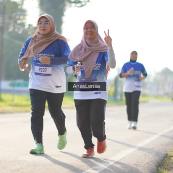 Runner Photo 3476531