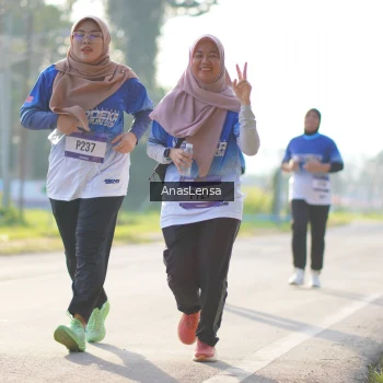 Runner Photo 3476549