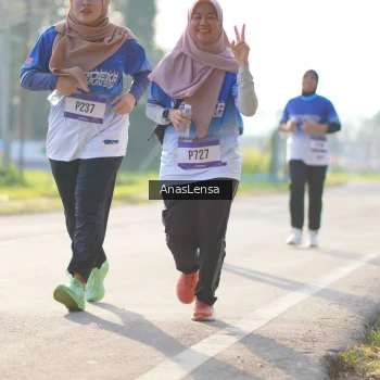 Runner Photo 3476551