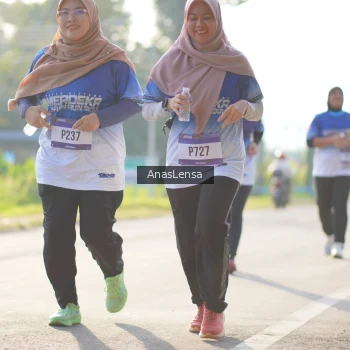 Runner Photo 3476559