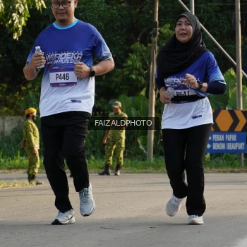 Runner Photo 3476609