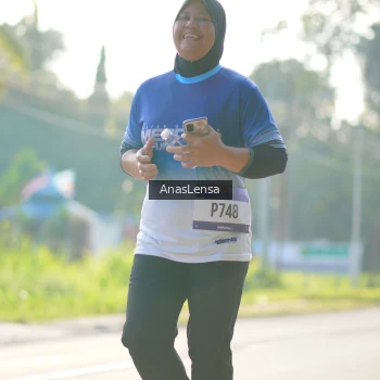 Runner Photo 3476660