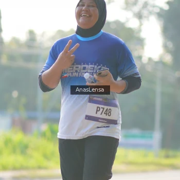 Runner Photo 3476661