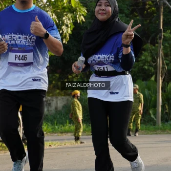 Runner Photo 3476667