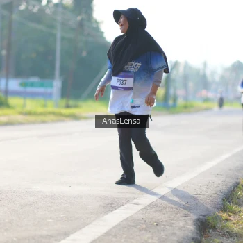 Runner Photo 3476674