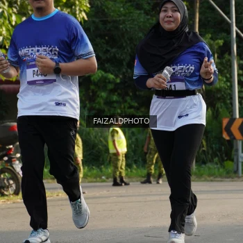 Runner Photo 3476678