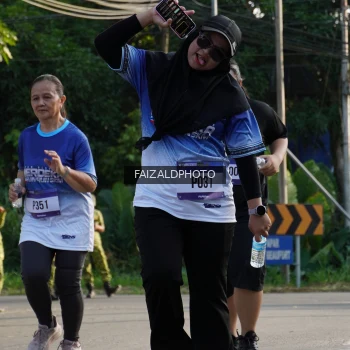 Runner Photo 3476765