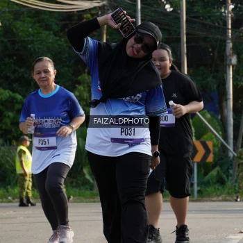 Runner Photo 3476773
