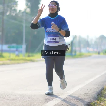 Runner Photo 3476781