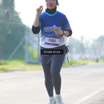 Runner Photo 3476792
