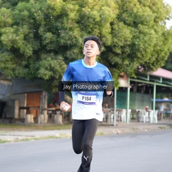 Runner Photo 3476797