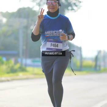 Runner Photo 3476799