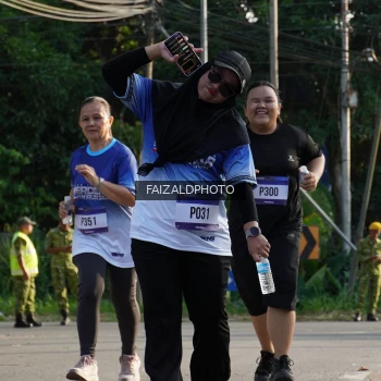 Runner Photo 3476812