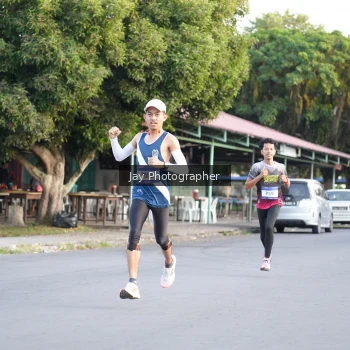 Runner Photo 3476842