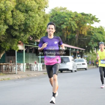 Runner Photo 3476874