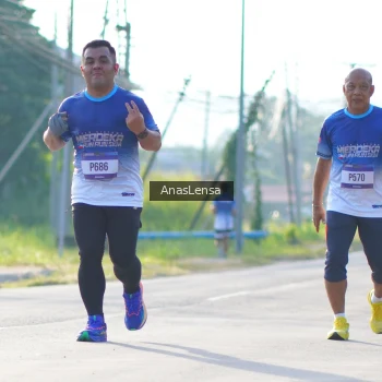Runner Photo 3476876