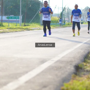 Runner Photo 3476877