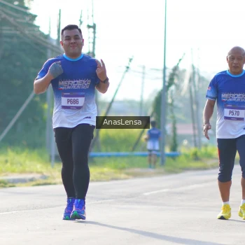 Runner Photo 3476889