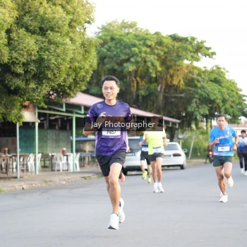 Runner Photo 3476897