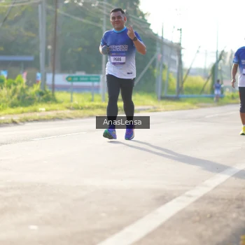Runner Photo 3476902