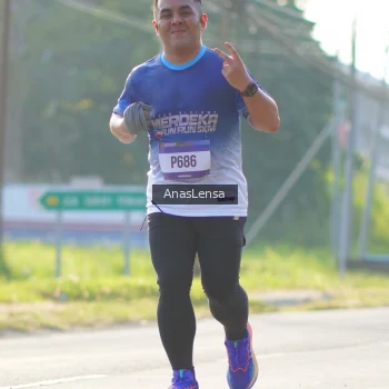 Runner Photo 3476955