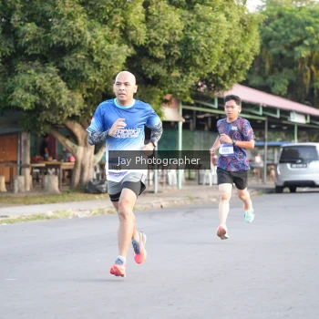 Runner Photo 3476987