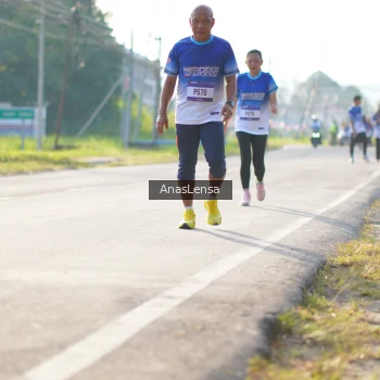 Runner Photo 3476992