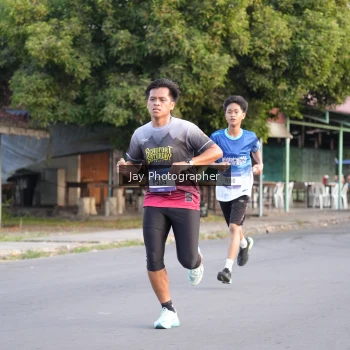 Runner Photo 3477004