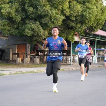 Runner Photo 3477016