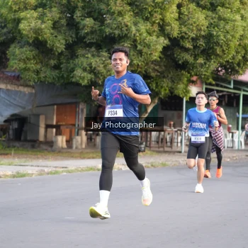 Runner Photo 3477017
