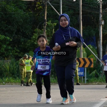 Runner Photo 3477045