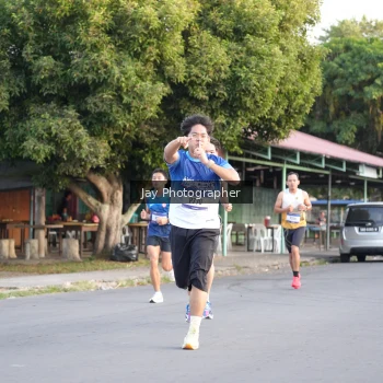 Runner Photo 3477124