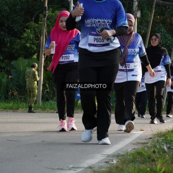 Runner Photo 3477149