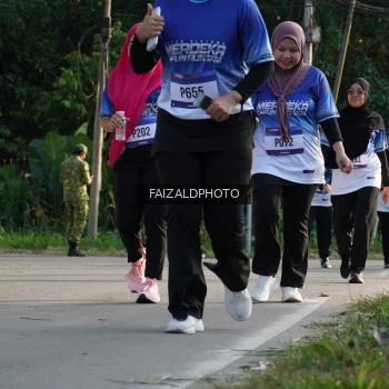 Runner Photo 3477155