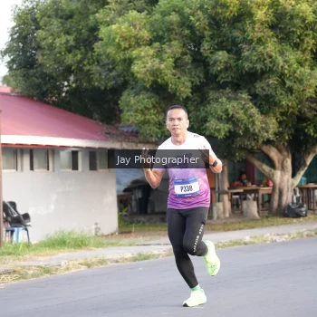 Runner Photo 3477173