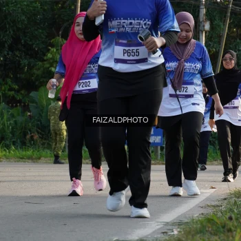 Runner Photo 3477215