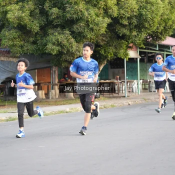 Runner Photo 3477347