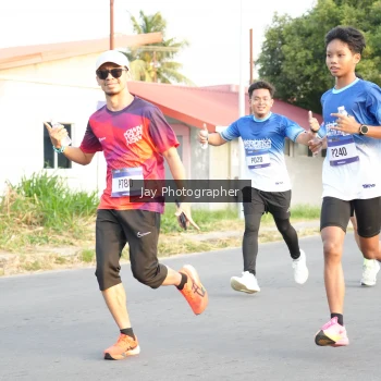 Runner Photo 3477386