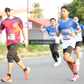 Runner Photo 3477391