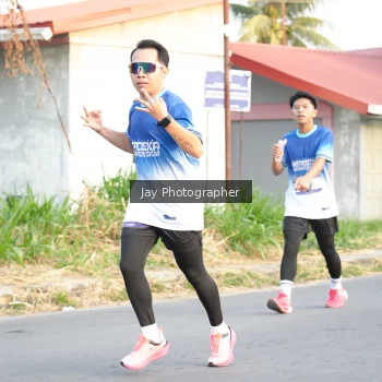 Runner Photo 3477416