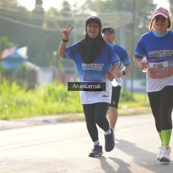 Runner Photo 3477650