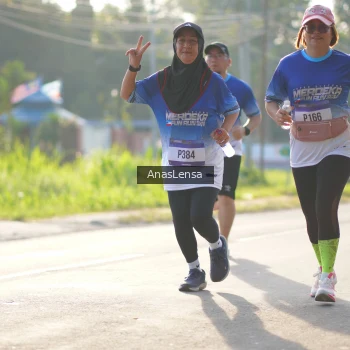 Runner Photo 3477656
