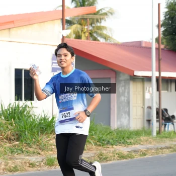 Runner Photo 3477734