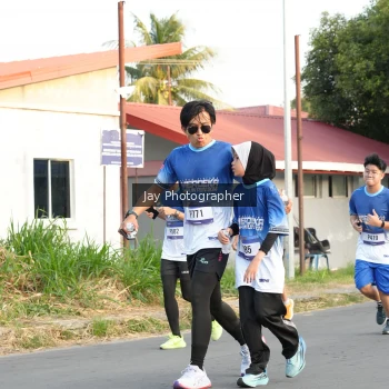 Runner Photo 3477765